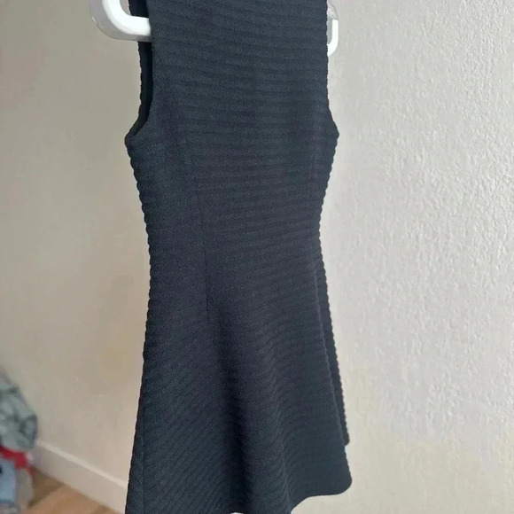 Theory Black Zip Front Cocktail Dress size 4 - Picture 2 of 3